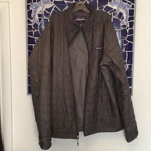 Patagonia mens lightweight puffer jacket